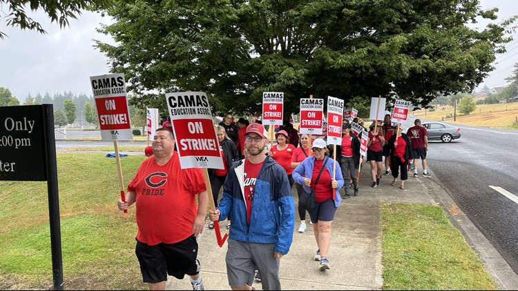 Camas teachers go on strike, disrupting first day of school